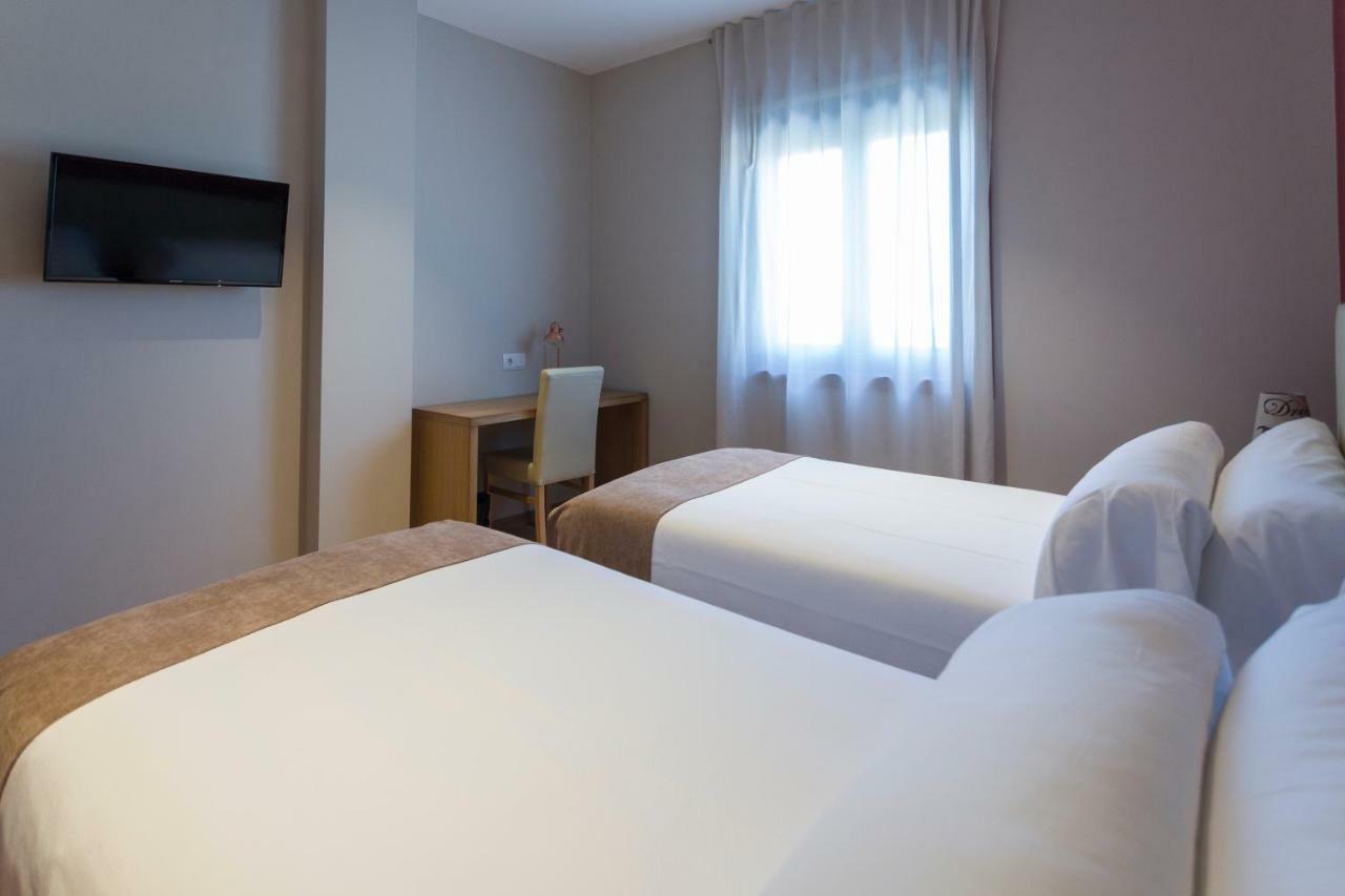 Hotel A Roldana Narón Εξωτερικό φωτογραφία